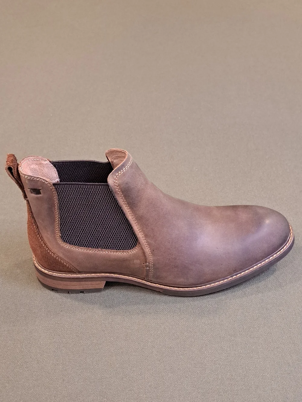 Florsheim Chalet Plain Toe Chelsea Boot - Color: Brown - Size: Men 8.5